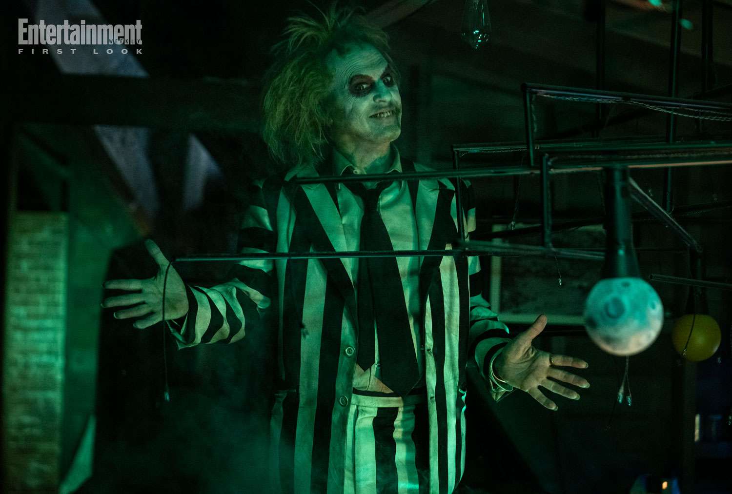 Director Tim Burton Reveals First Look at 'Beetlejuice' Reboot – Knotfest