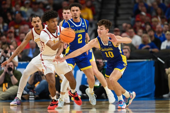 South Dakota State's guard Kalen Garry (10) defends during the first half on Thursday, March 21, 2024 at the CHI Health Center in Omaha, Nebraska.