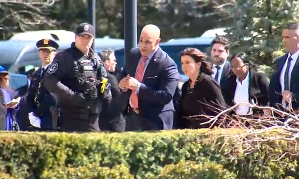 NYPD Officer Jonathan Diller Wake Attended By New York Gov. Kathy ...