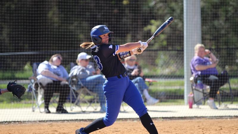 Softball Splits DH with Warriors