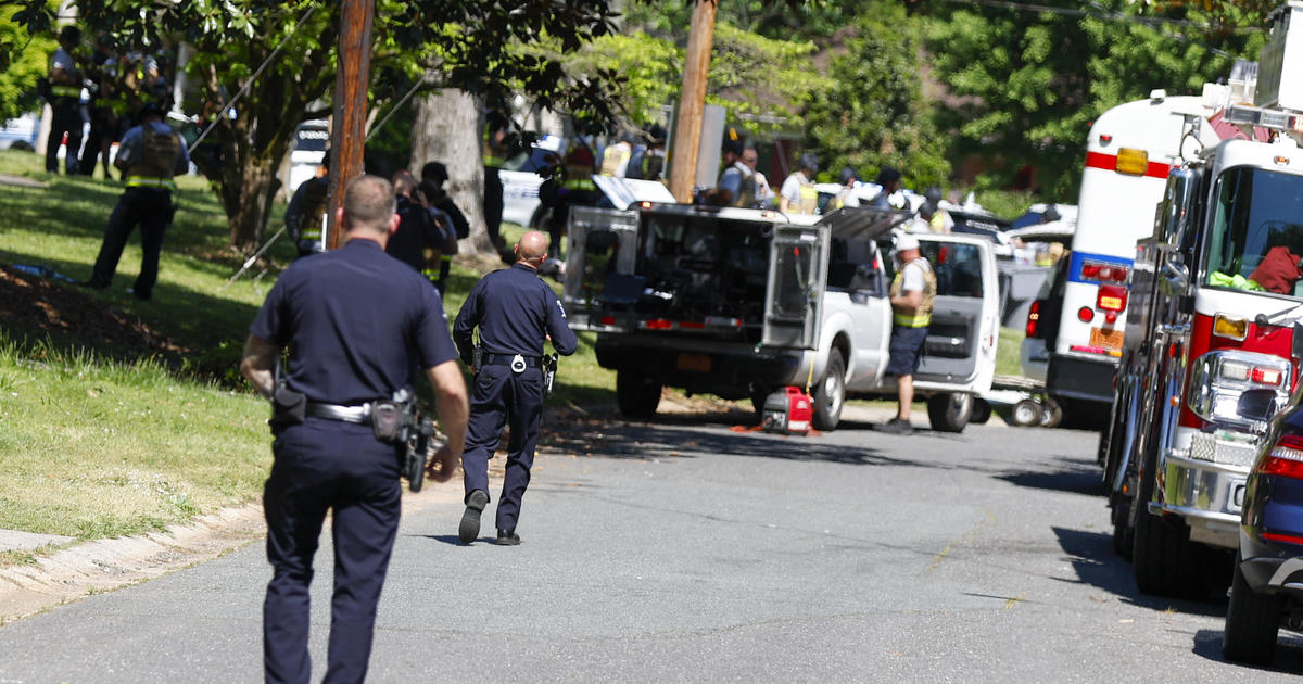 4 law enforcement officers killed in shooting in Charlotte, North Carolina