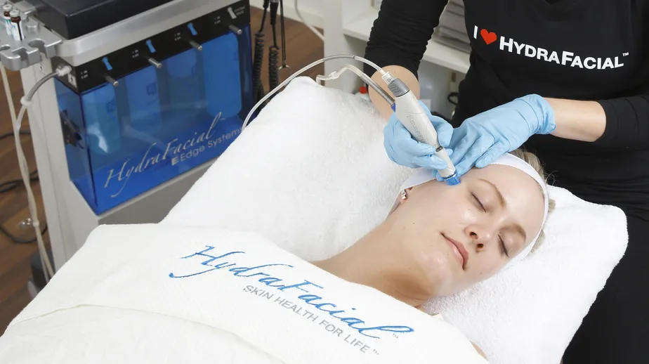 5 Reasons Why a HydraFacial Is a Perfect Treatment for Winter