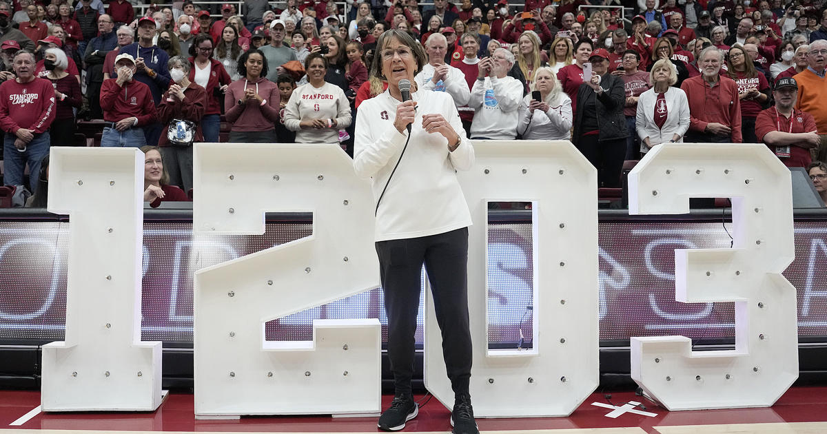 Stanford's Tara VanDerveer, NCAA's all-time winningest basketball coach, retires