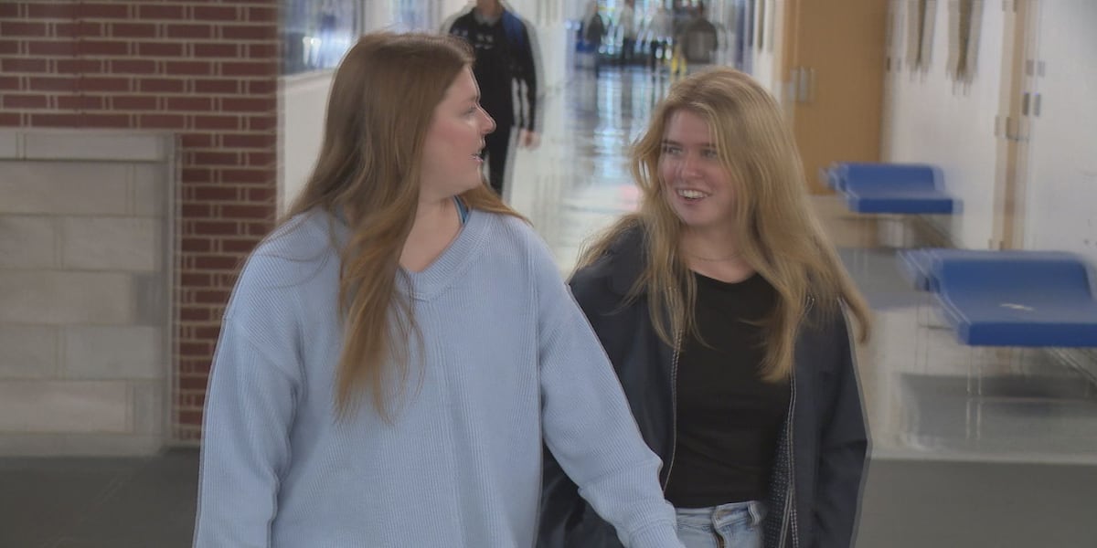 Twins at University of Kentucky share bond on National Siblings Day