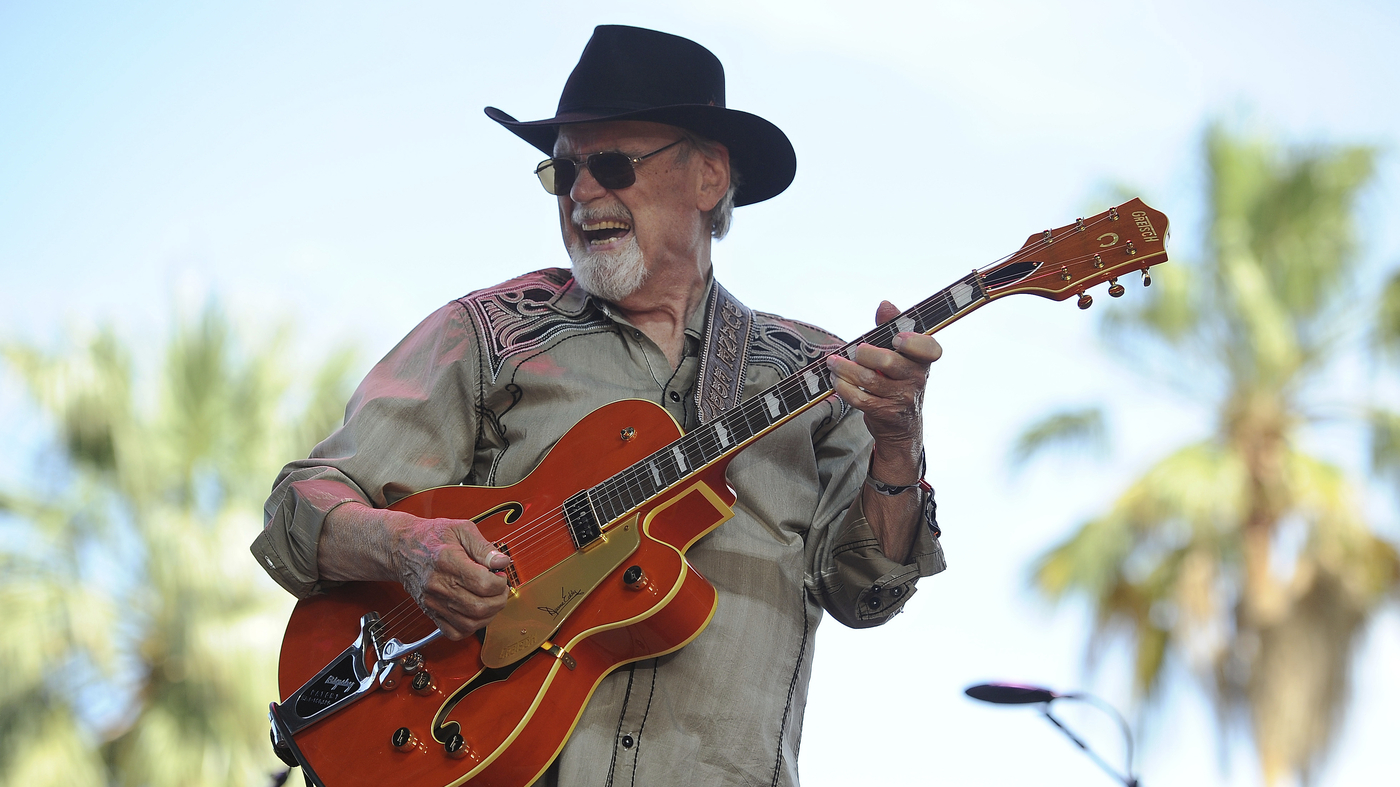 Legendary rock 'n' roll guitarist Duane Eddy dies at 86 : NPR