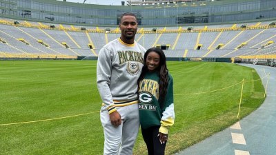 Jonathan Owens and Simone Biles