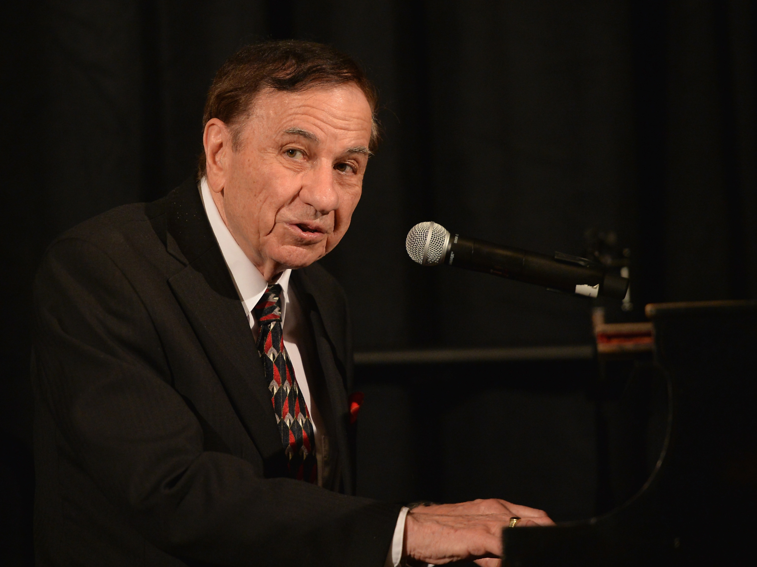 Composer Richard Sherman performs at The Los Angeles Children's Chorus' Annual Gala in 2015.