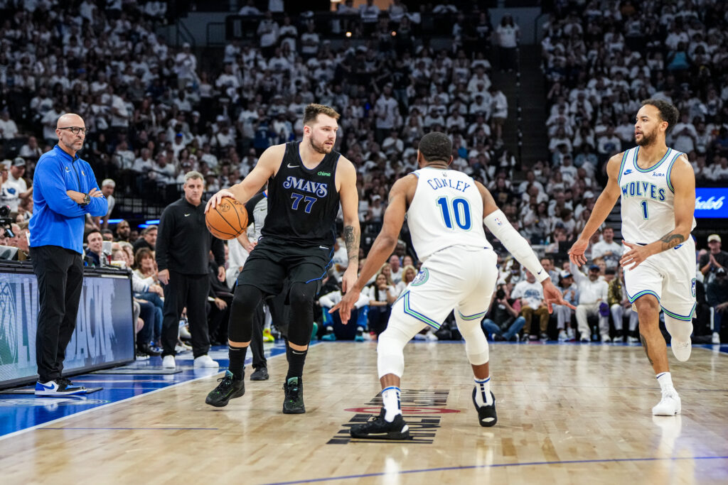 Dončić buries game-winning three-pointer as Mavs stun Timberwolves, 109-108