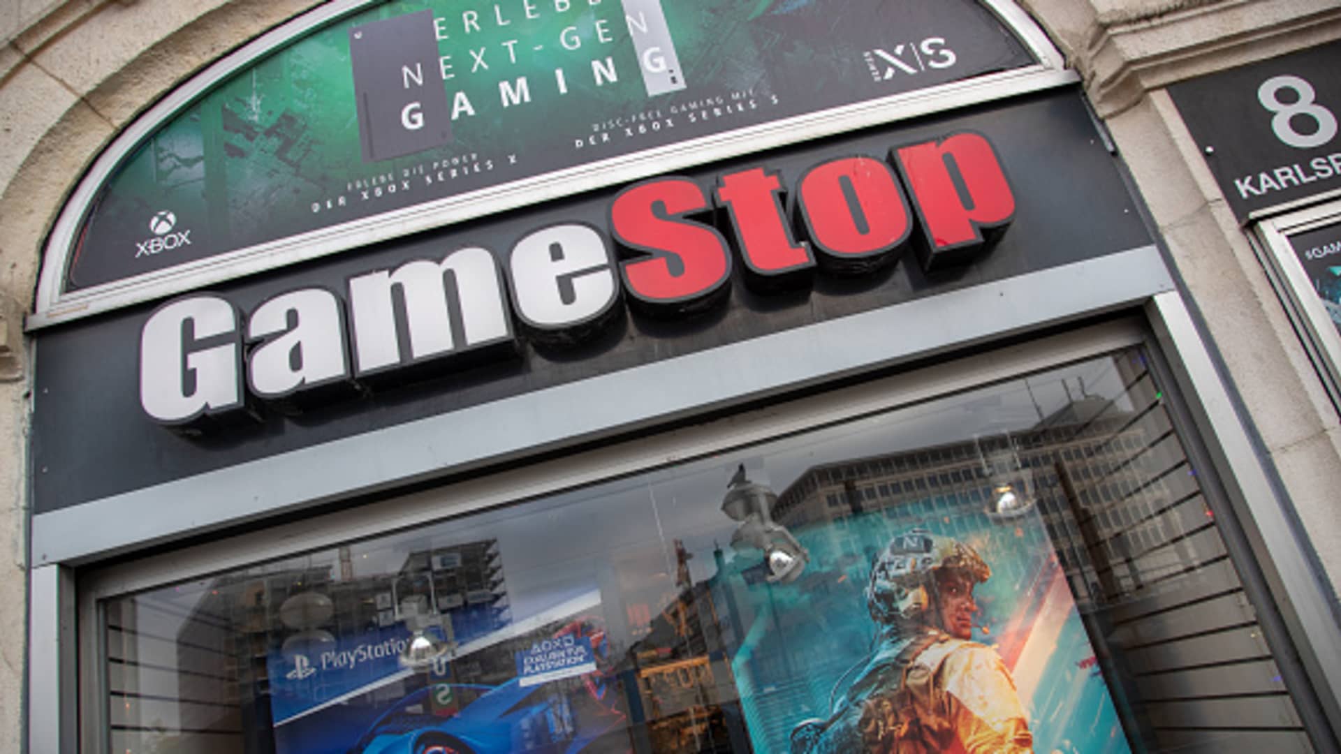 GME GameStop shares jump for a second day, but well off the highs