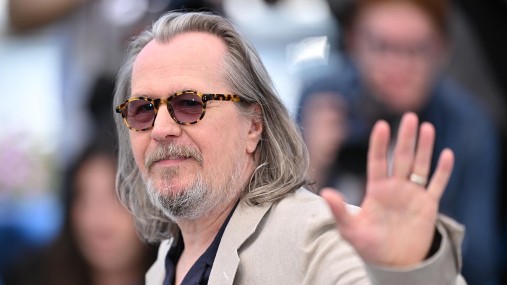 Gary Oldman Clarifies 'Harry Potter' Criticism On Playing Sirius Black