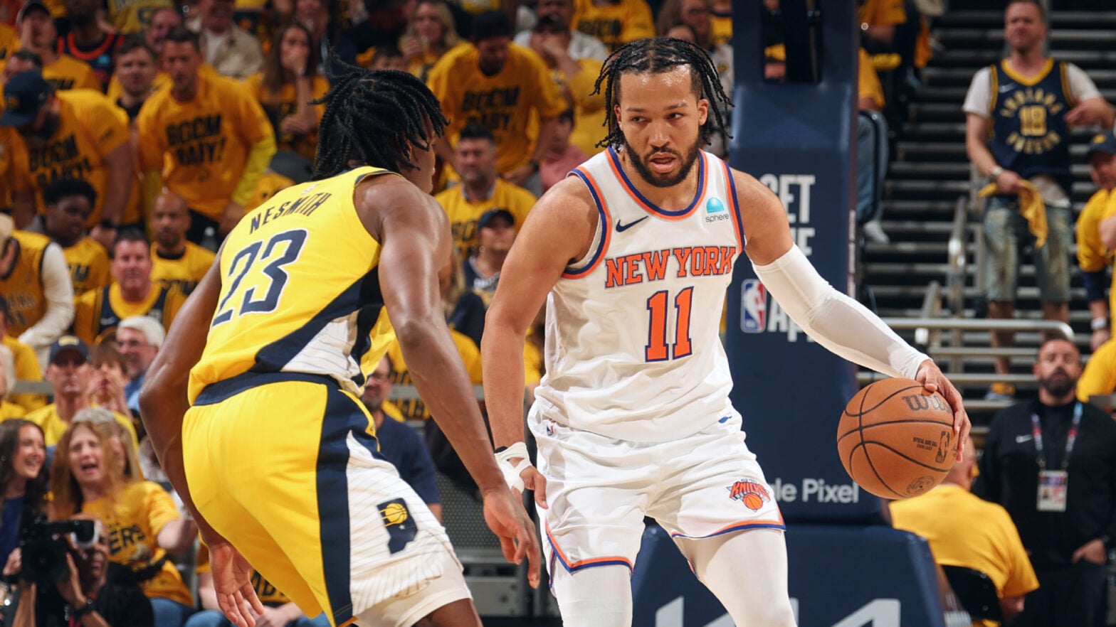 Jalen Brunson starts for Knicks in Game 3 despite injured right foot