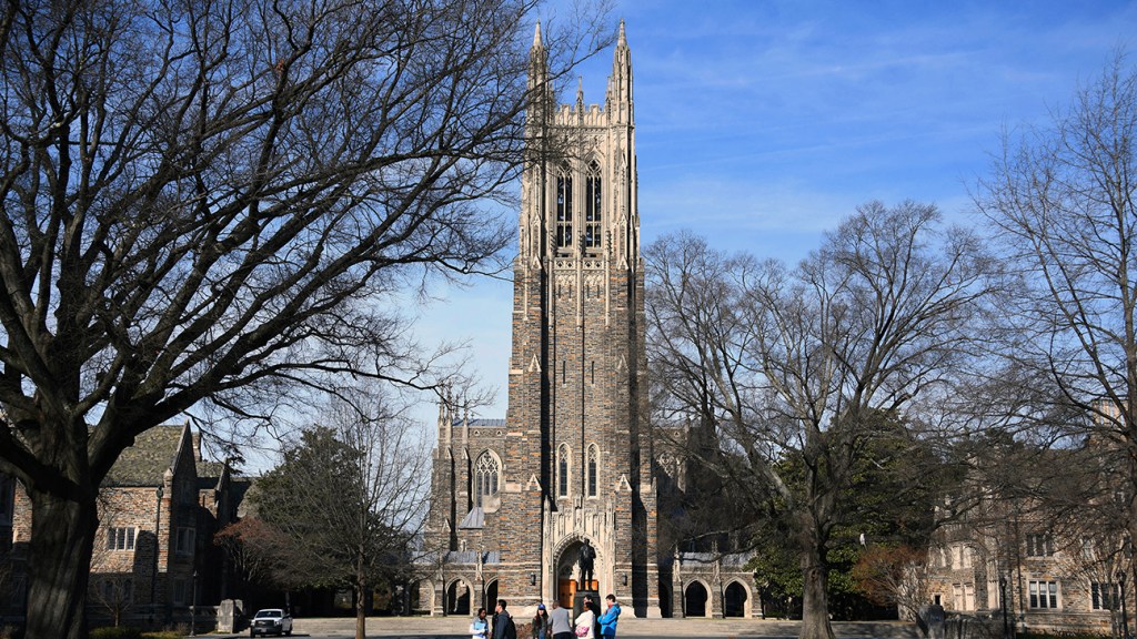 Jerry Seinfeld Speech Draws Cheers and Protest at Duke University