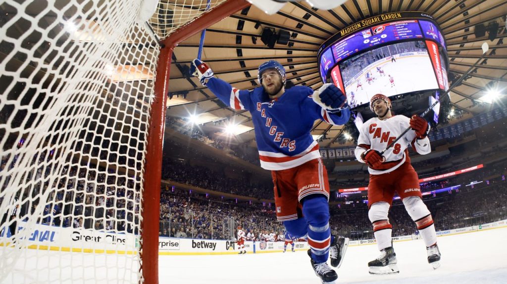 Knicks, Rangers Soar in Playoffs but Wall Street Still Doesn’t Buy MSG