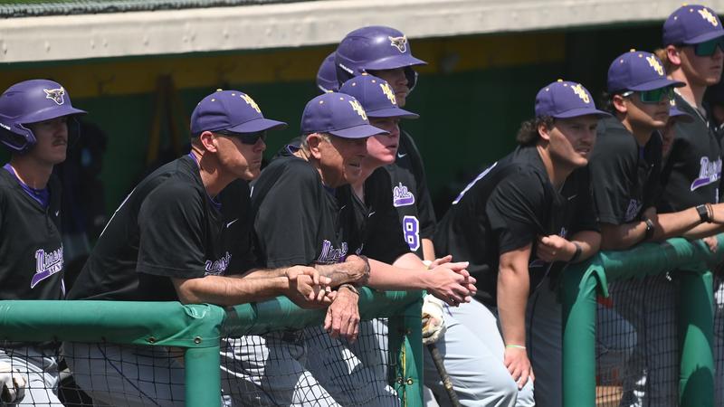 Mavericks Begin NCAA Tourney at #2 Central Missouri - Minnesota State University