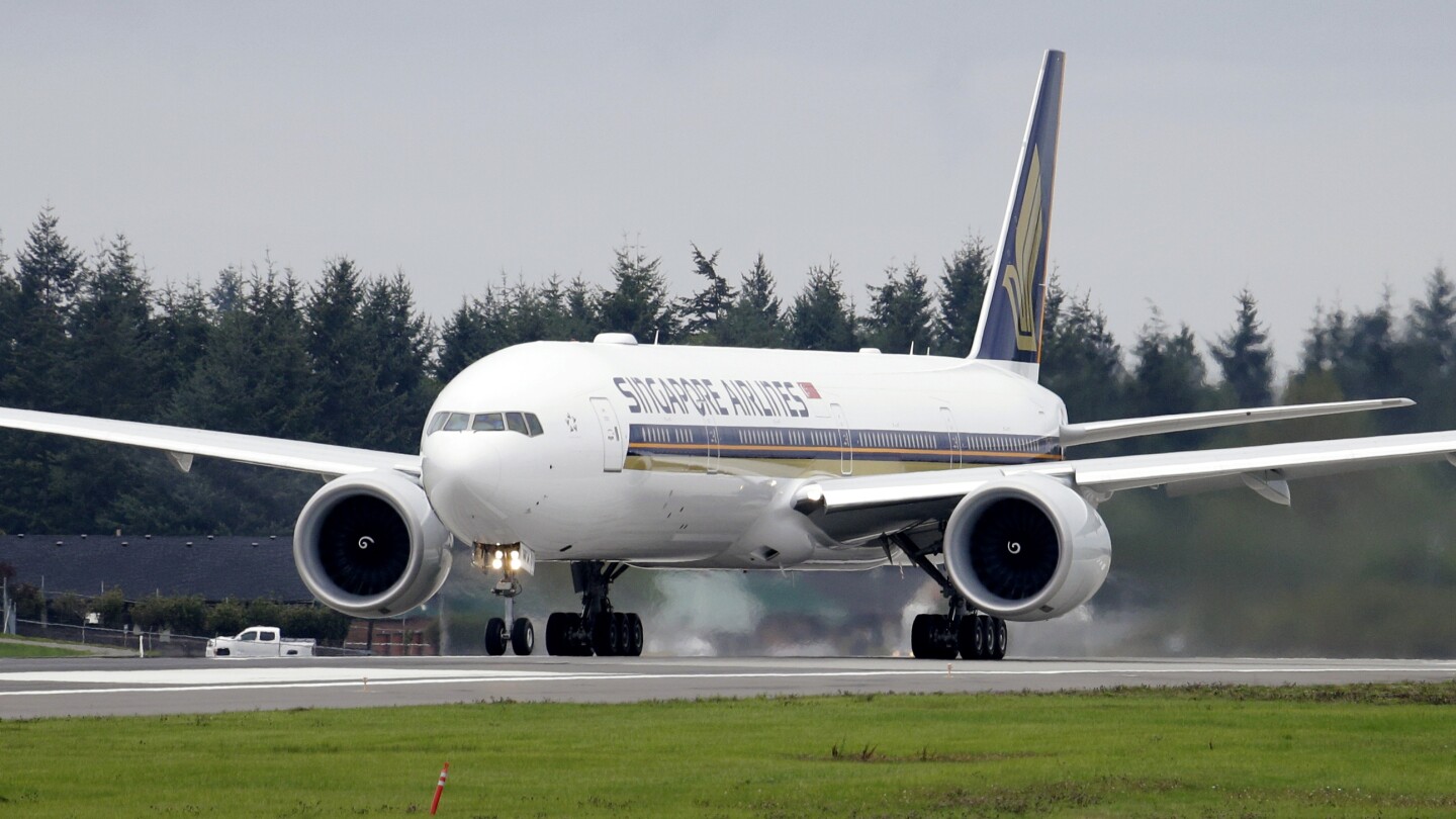 Singapore Airlines: 1 dead, others injured after London-Singapore flight hit severe turbulence