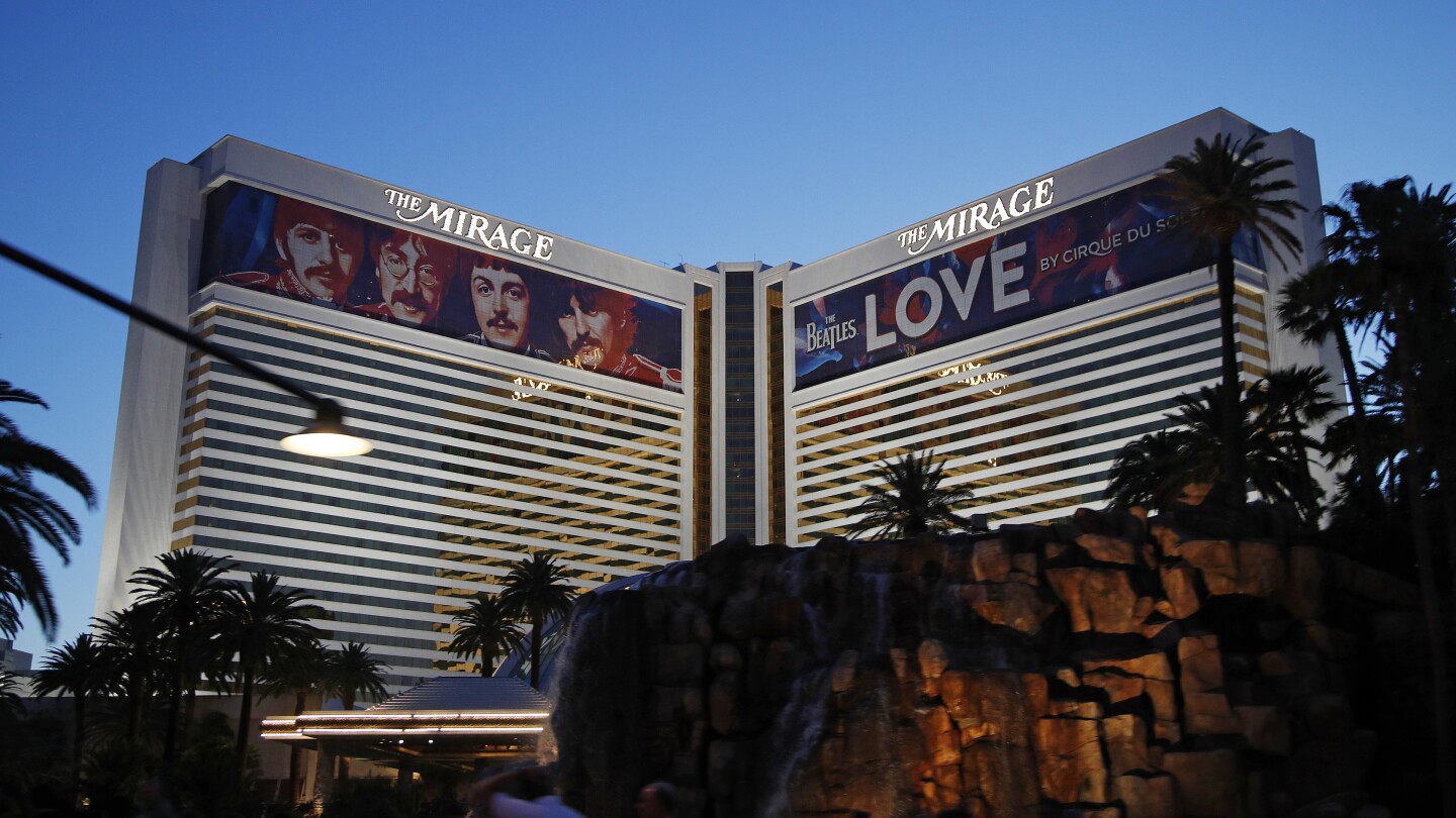 The Mirage casino, which ushered in an era of Las Vegas Strip megaresorts in the '90s, is closing