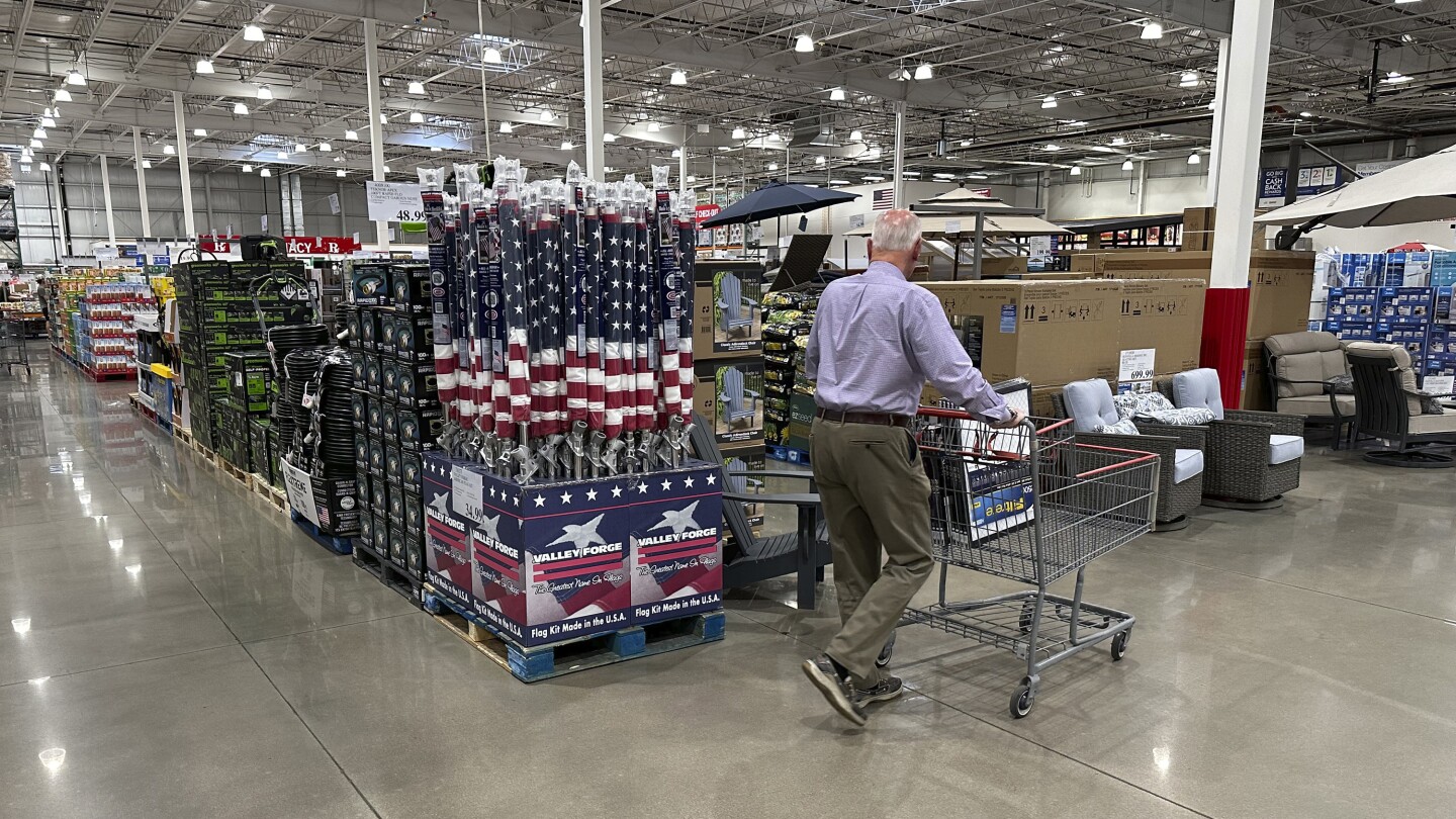 What's open and closed on Memorial Day? Grocery stores, banks and Costco