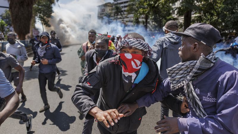 Kenya protests: President calls protests ‘treasonous’ after police fire live rounds at demonstrators