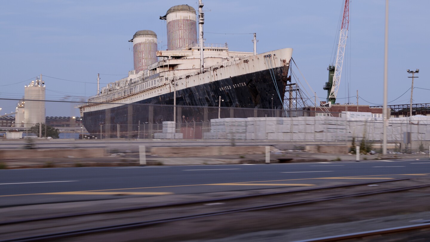 Conservancy that oversees SS United States seeks $500K to help relocate historic ship