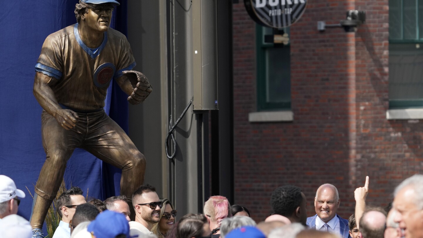 Cubs unveil statue depicting Hall of Famer Ryne Sandberg in a familiar defensive crouch