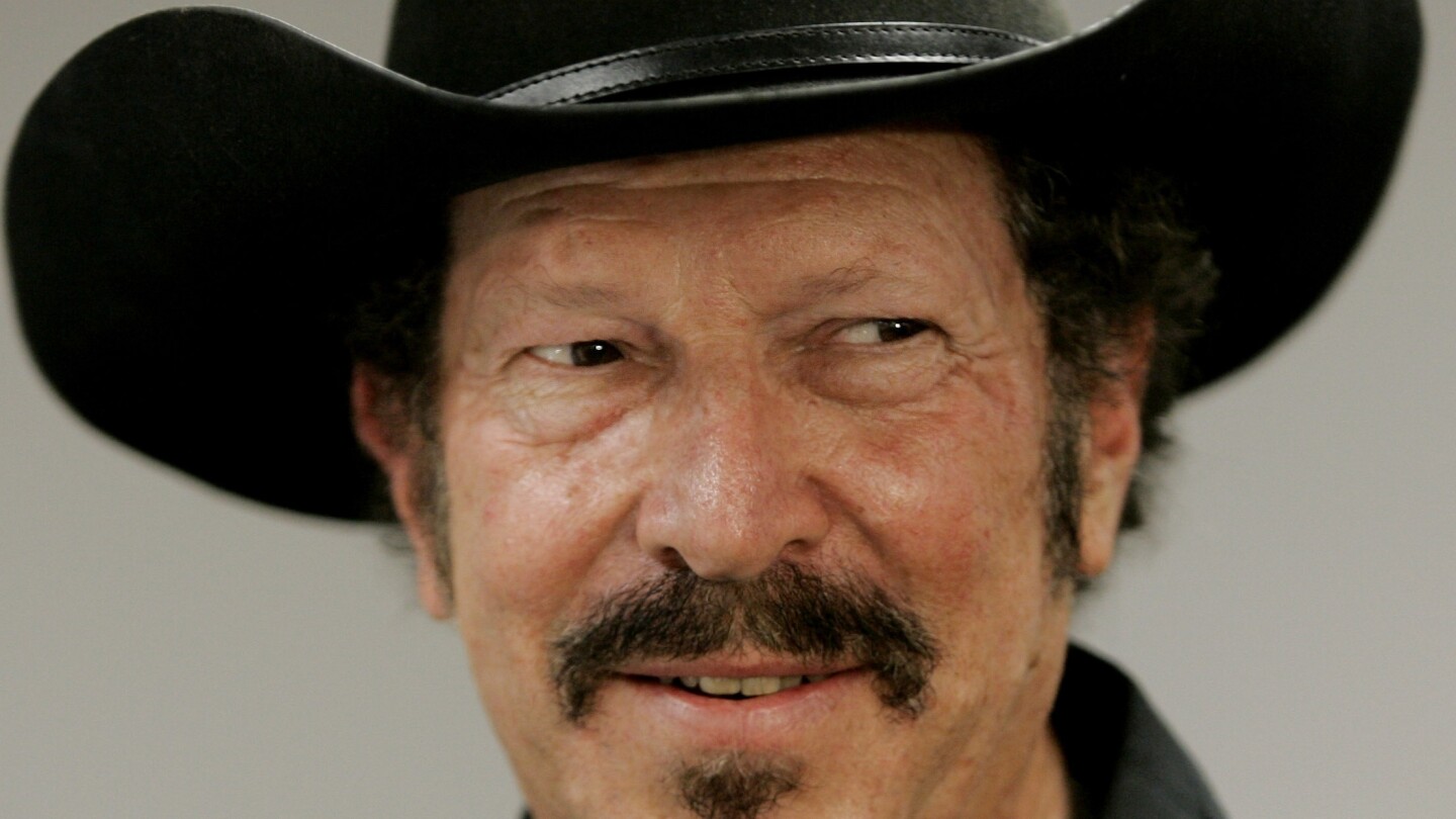 Kinky Friedman, singer, songwriter, provocateur and politician, dies