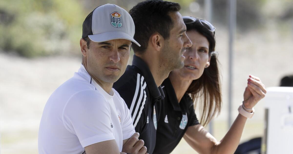 Landon Donovan's hair transplant unveiled during Euro 2024 broadcast