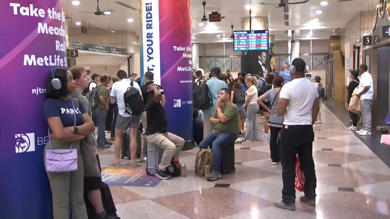 NJ Transit, Amtrak service suspended again at Penn Station