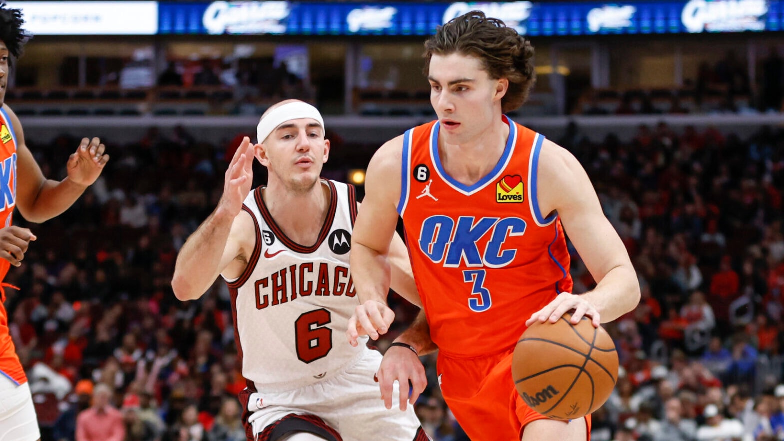 Reports: Bulls trading Alex Caruso to Thunder for Josh Giddey