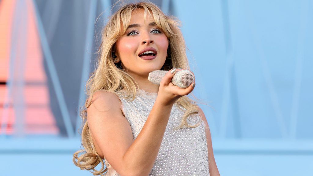 Sabrina Carpenter's 'Please Please Please' Hits No. 1 on Hot 100