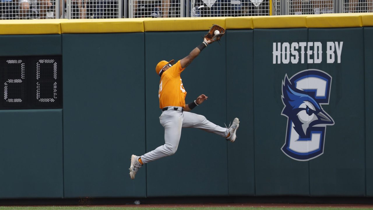 Tennessee beats Florida State to reach Men's College World Series Finals in Omaha, Nebraska