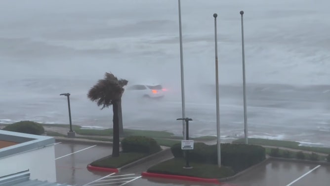 Hurricane Beryl pummels Galveston