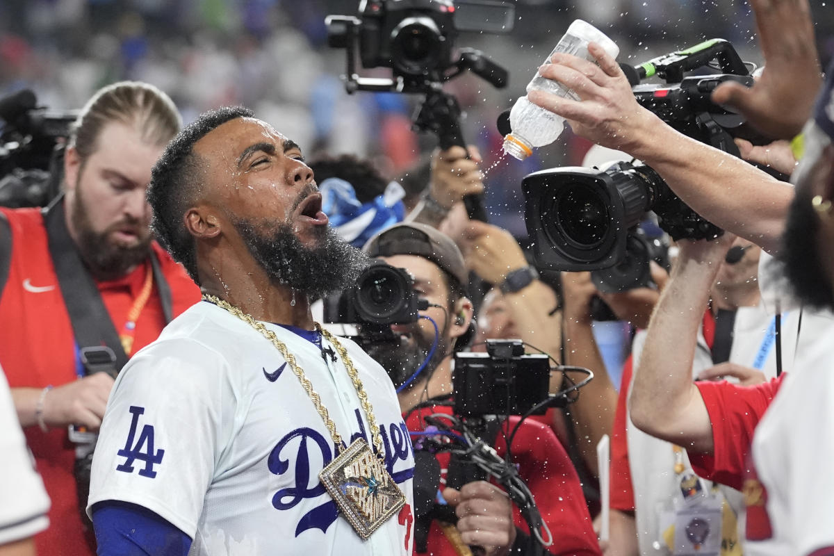 Teoscar Hernández beats Bobby Witt Jr. to win MLB Home Run Derby title in Arlington