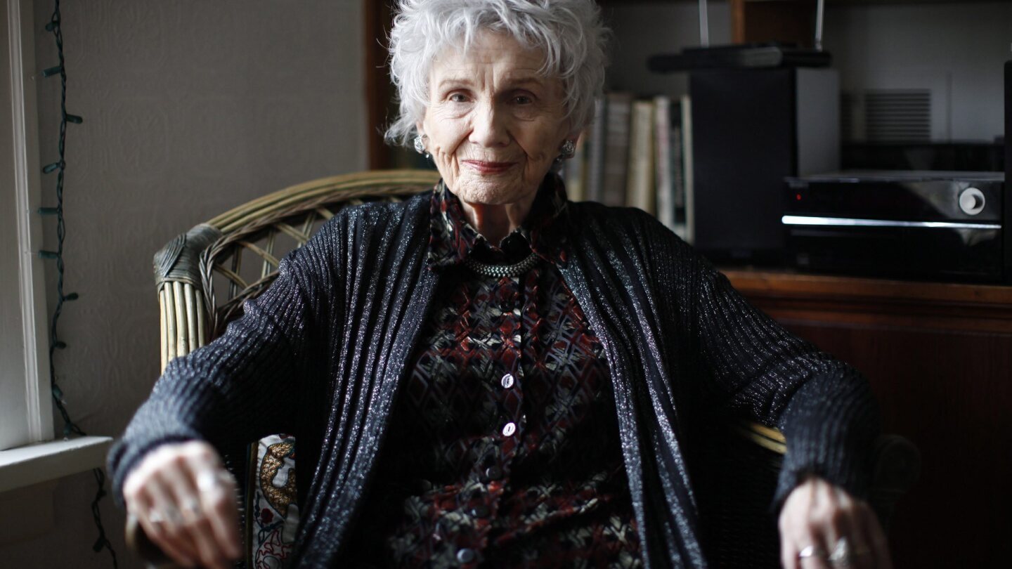 Alice Munro's daughter alleges sexual abuse by late author's husband