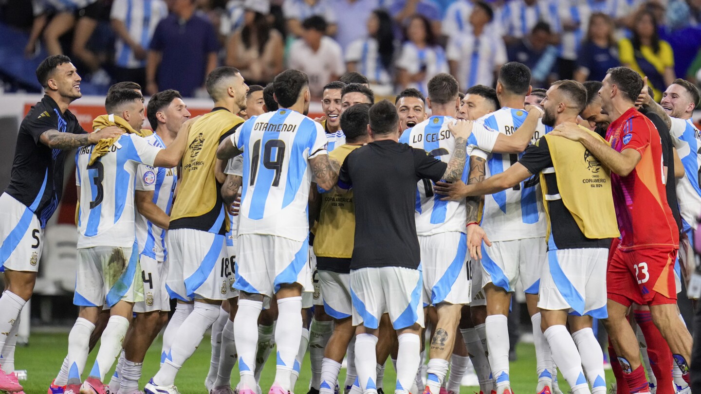 Argentina reaches Copa America semifinals, beating Ecuador 4-2 on penalty kicks after 1-1 draw