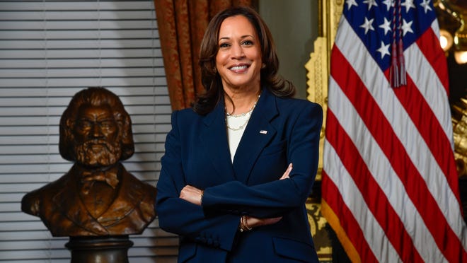 Bill, Hillary Clinton endorse Kamala Harris as Biden drops out