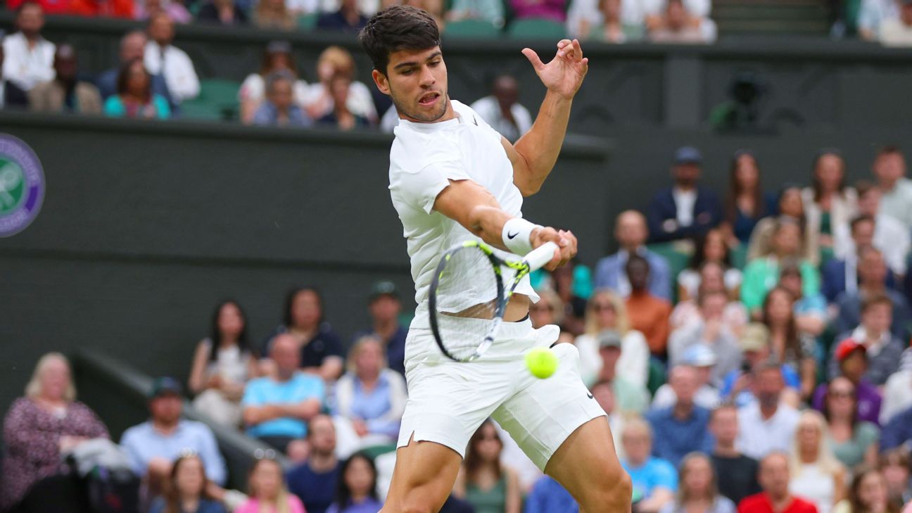 Carlos Alcaraz, Jannik Sinner advance to Wimbledon quarterfinals