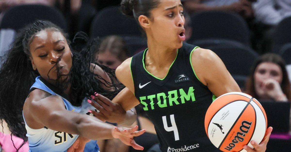 Chennedy Carter, Angel Reese help Chicago Sky snap Storm’s home winning streak