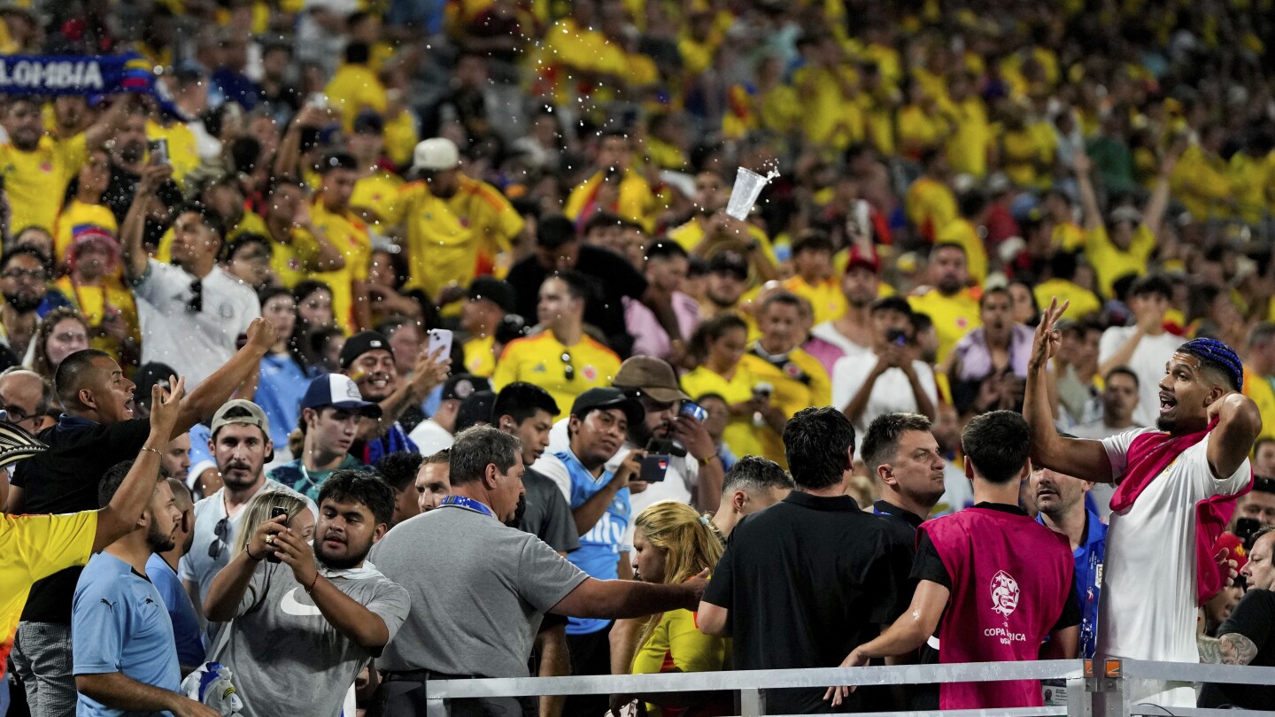 Darwin Núñez, Uruguay teammates enter stands as fans fight after Copa America loss to Colombia