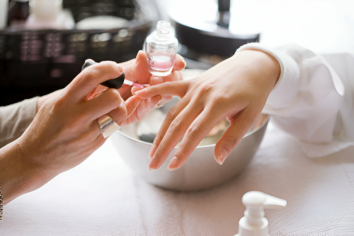 Enhance Your Nails with the Best Nail Extensions in Dubai