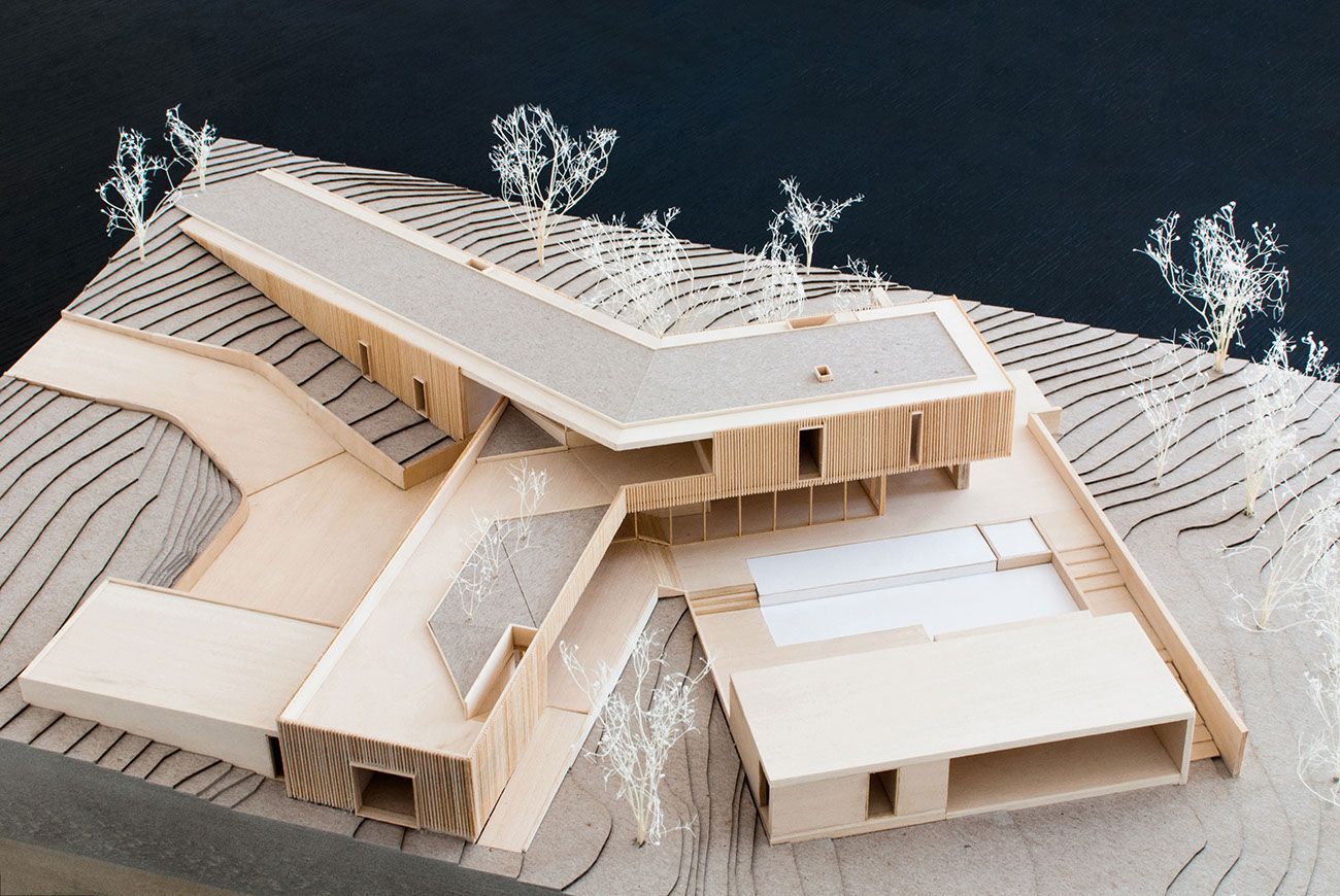 Historical Evolution of Architectural Model Making in Stuttgart