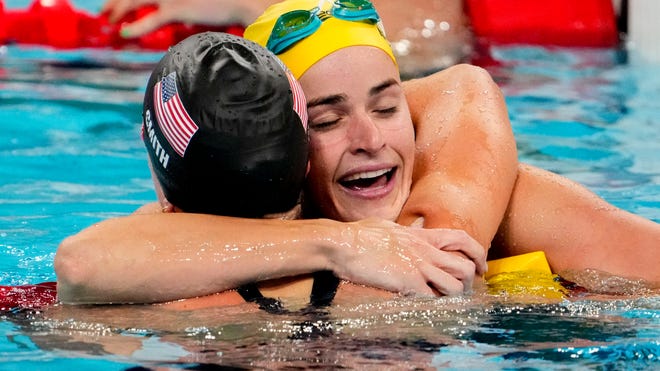 Kaylee McKeown, Regan Smith embrace rivalry as best in 100 backstroke