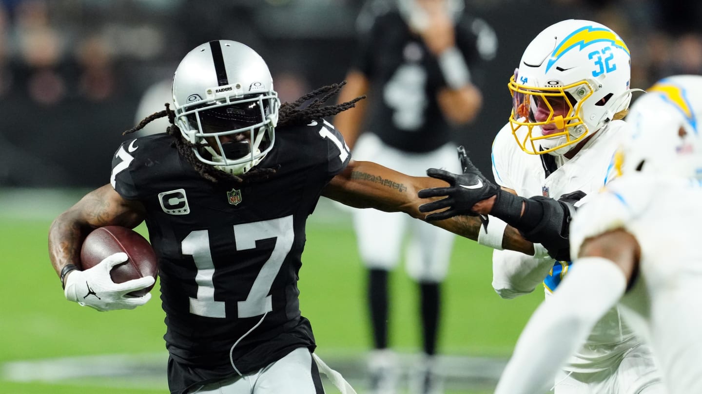 Las Vegas Raiders' Davante Adams had his own 'flu game' last season