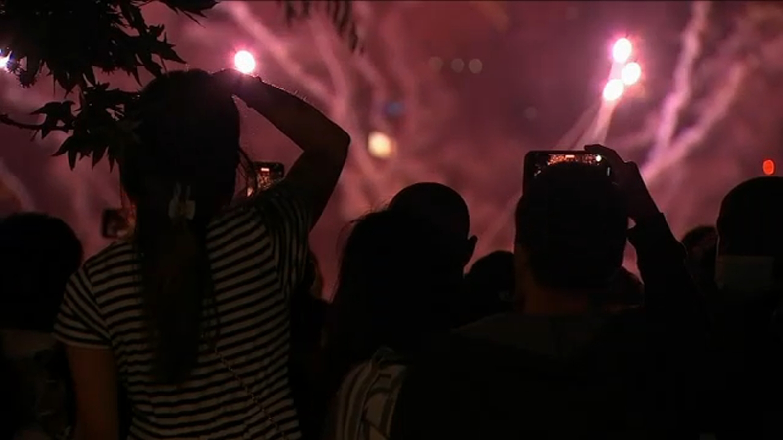 Macy's 4th of July fireworks: This year's show dazzles once again on the West Side