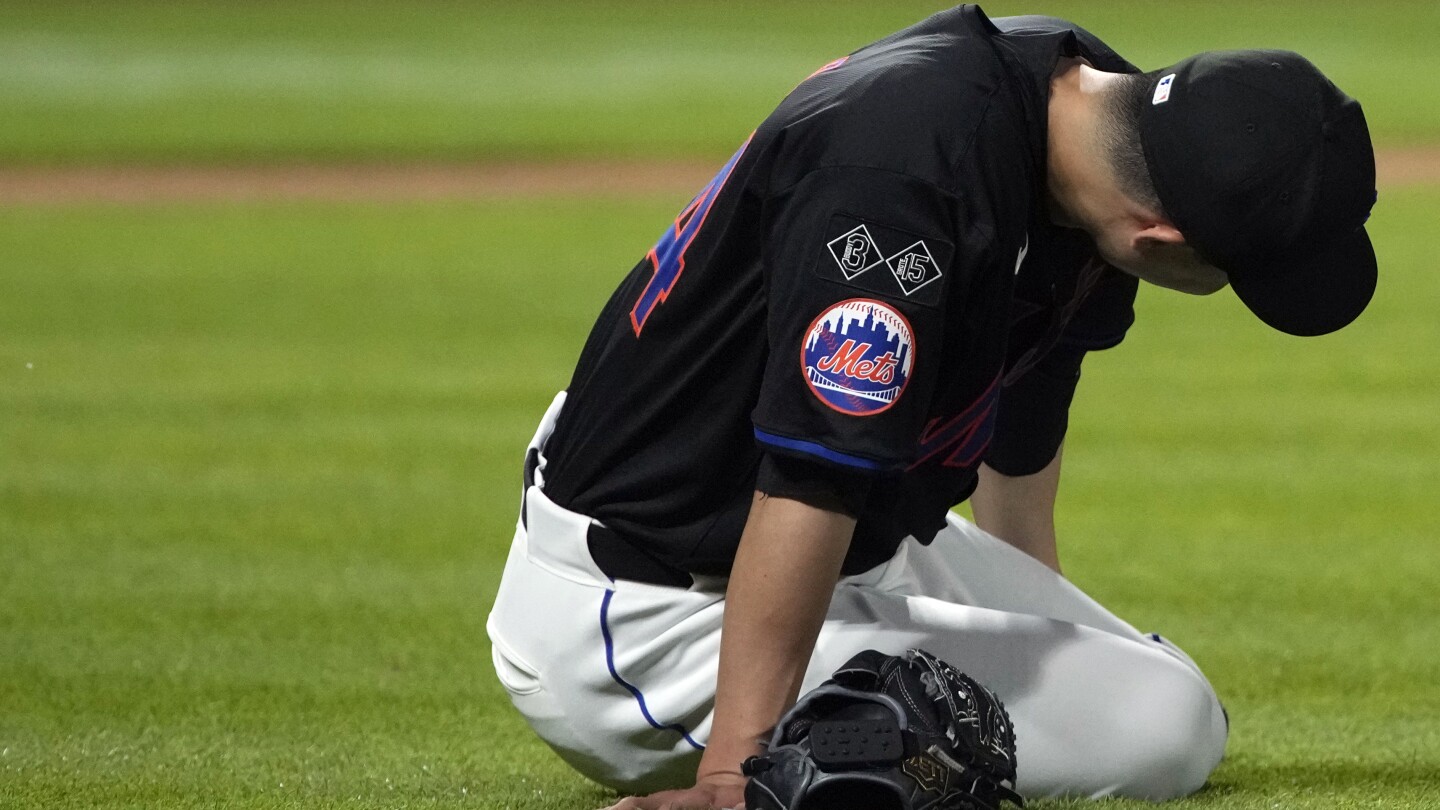 Mets ace Kodai Senga expected to miss rest of regular season with calf strain