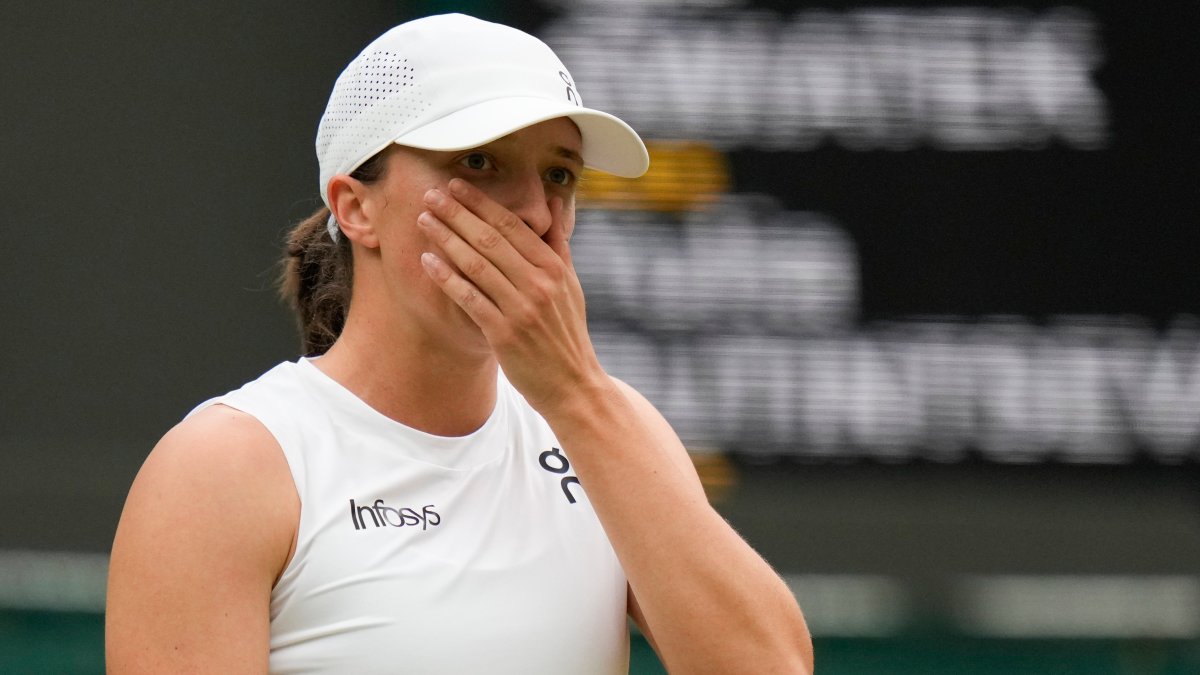 No. 1 Iga Swiatek loses in Wimbledon’s third round – NBC4 Washington