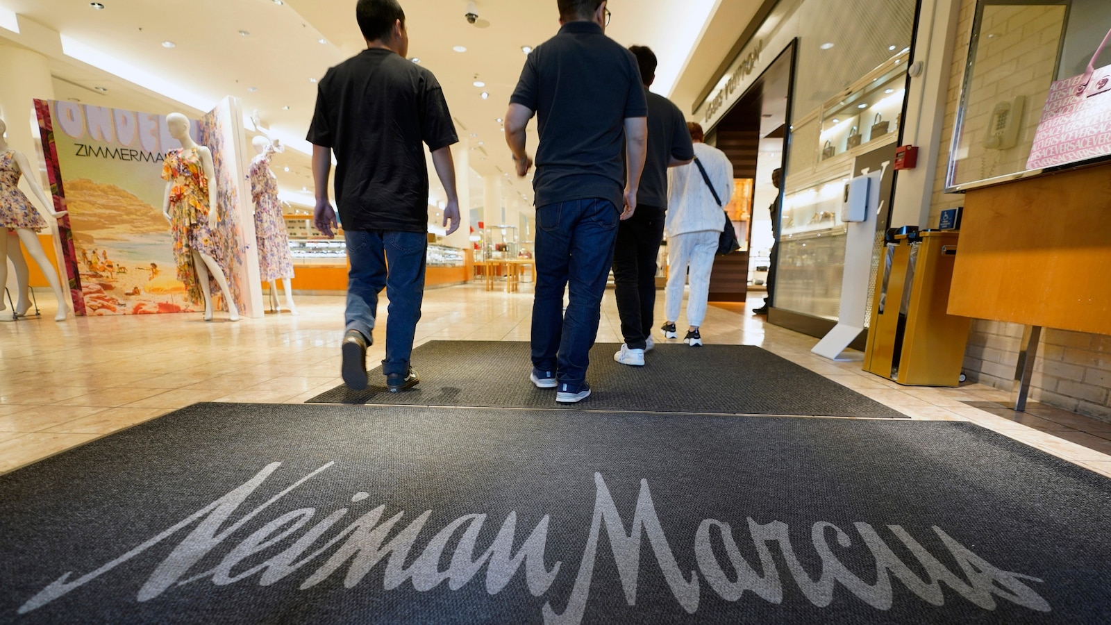 Parent company of Saks Fifth Avenue to buy Neiman Marcus for $2.65 billion