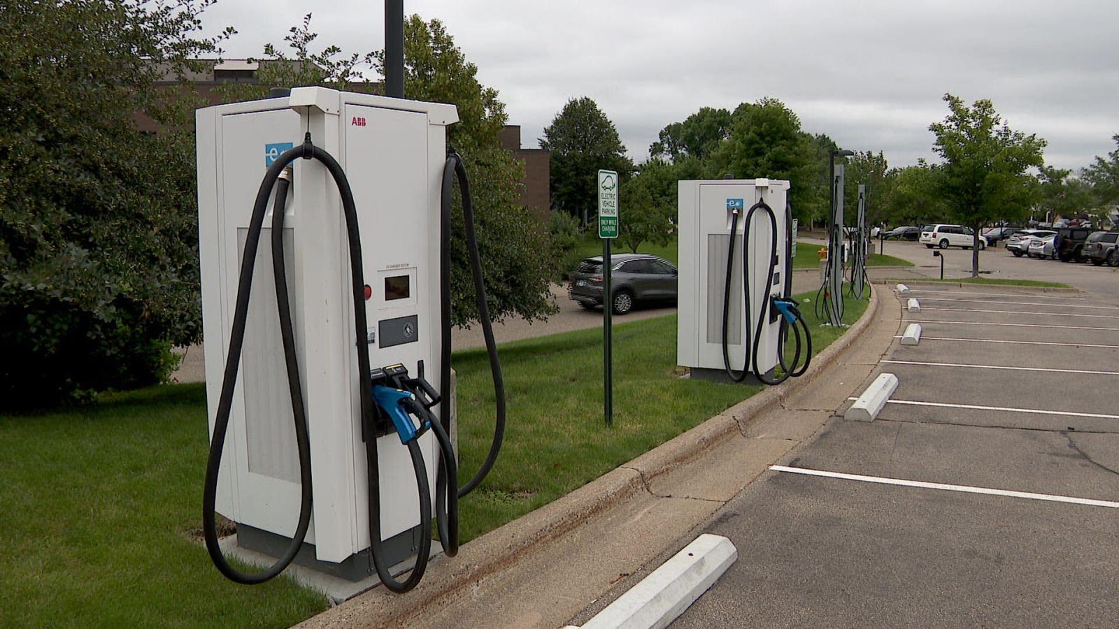 Plymouth Completes Installation of EV Charging Stations