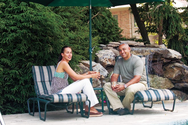 Omar and Rachel Minaya at their Harrington Park Home in 2007.