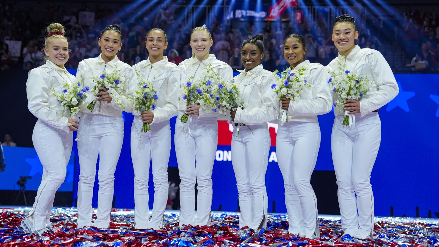 Simone Biles qualifies for 2024 Olympics, secures victory at US trials