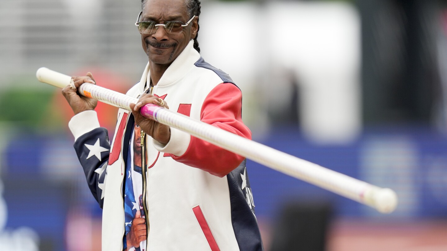 Snoop Dogg wants to inspire masses as torch bearer for Paris Olympics opening ceremony